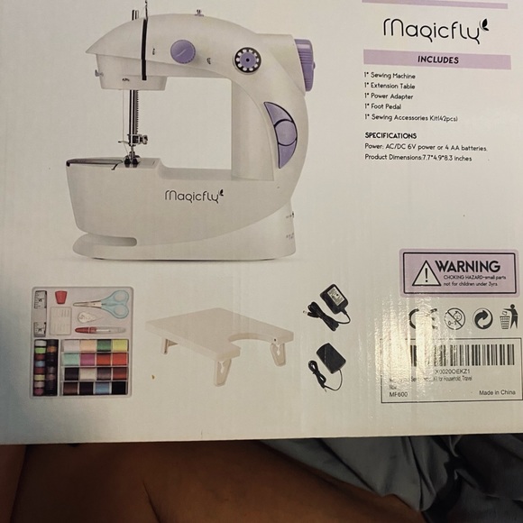 Magicfly sewing machine - Picture 2 of 3
